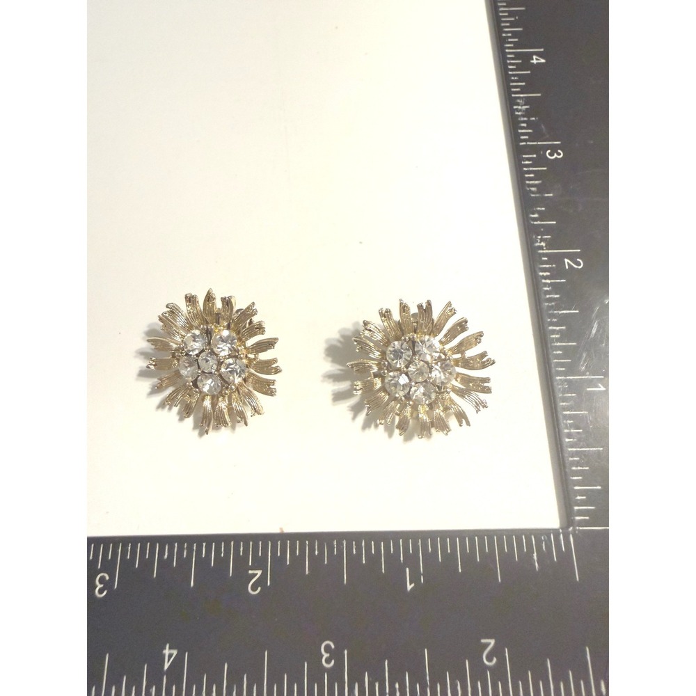 Lisner Vintage Gold Tone Rhinestone Sunburst Flower Clip On Earrings Mid Century